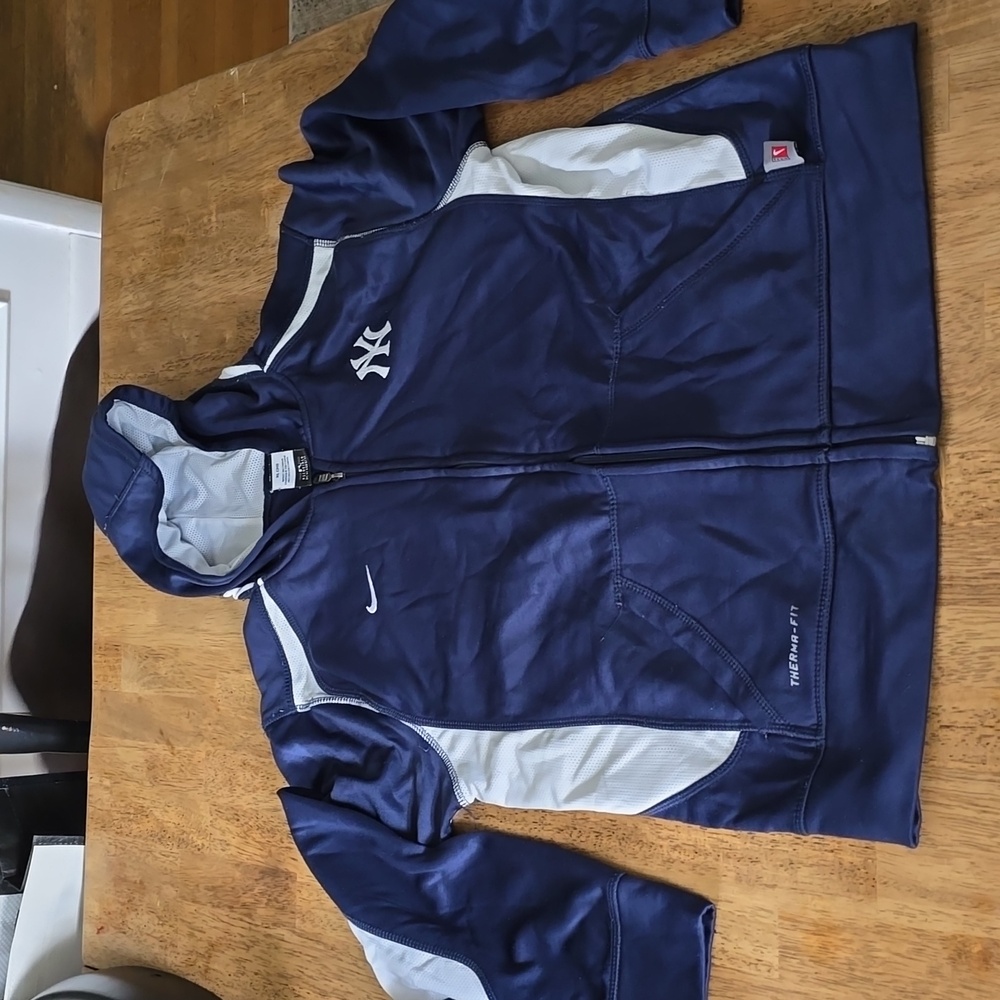 Boys dri fit Yankee hoodie
